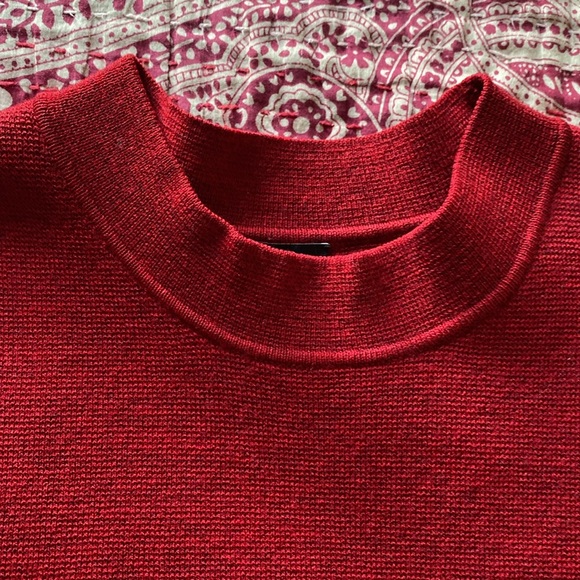 Eileen Fisher red sleeveless wool shell. - Picture 6 of 7